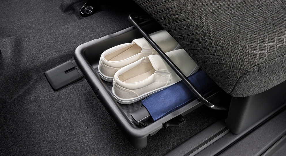 シートアンダートレイ（助手席用）③