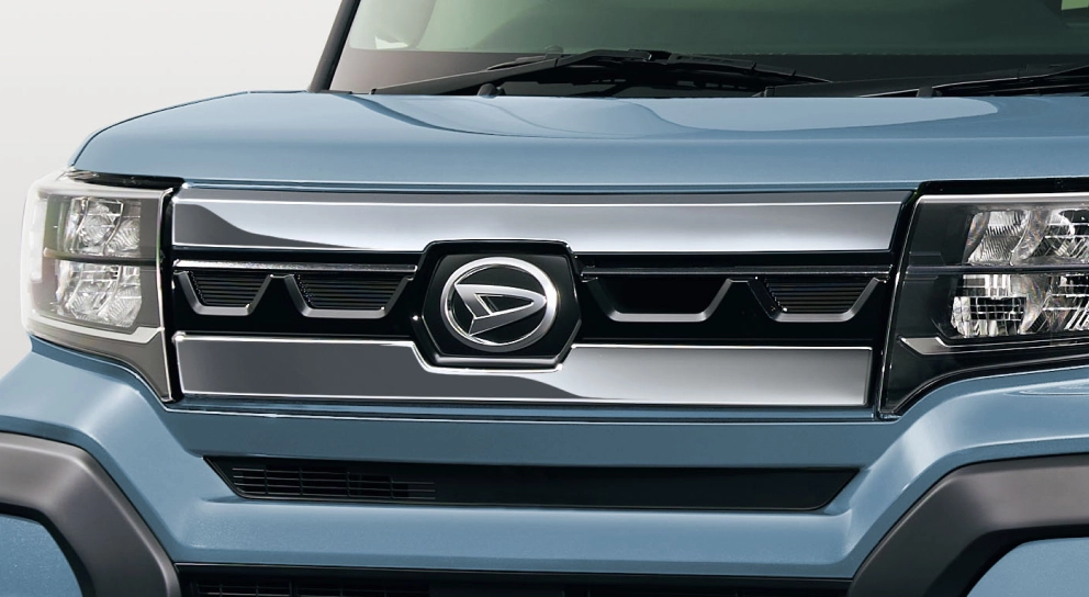 フロントグリルガーニッシュ（メッキ）