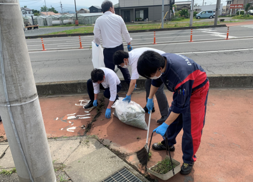 群馬ダイハツ まえばし吉岡店 地域清掃