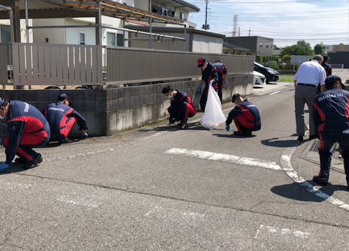 群馬ダイハツ 伊勢崎店 地域清掃