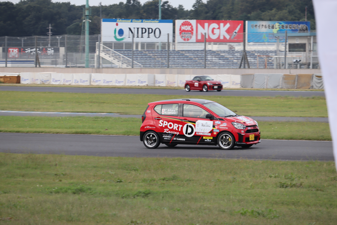 相原さんのミライース、速いです