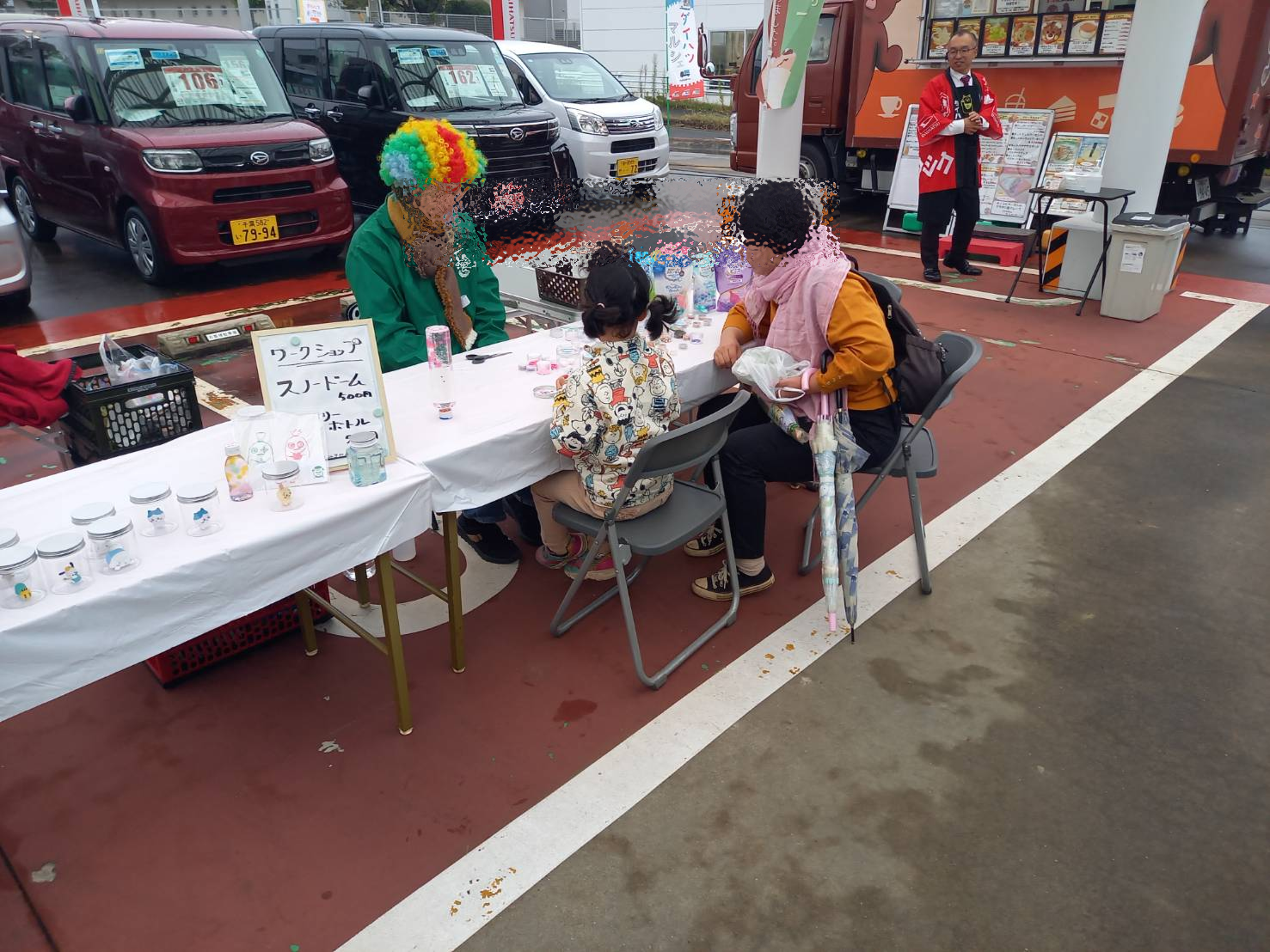 センサリーボトルのワークショップ。楽しそう