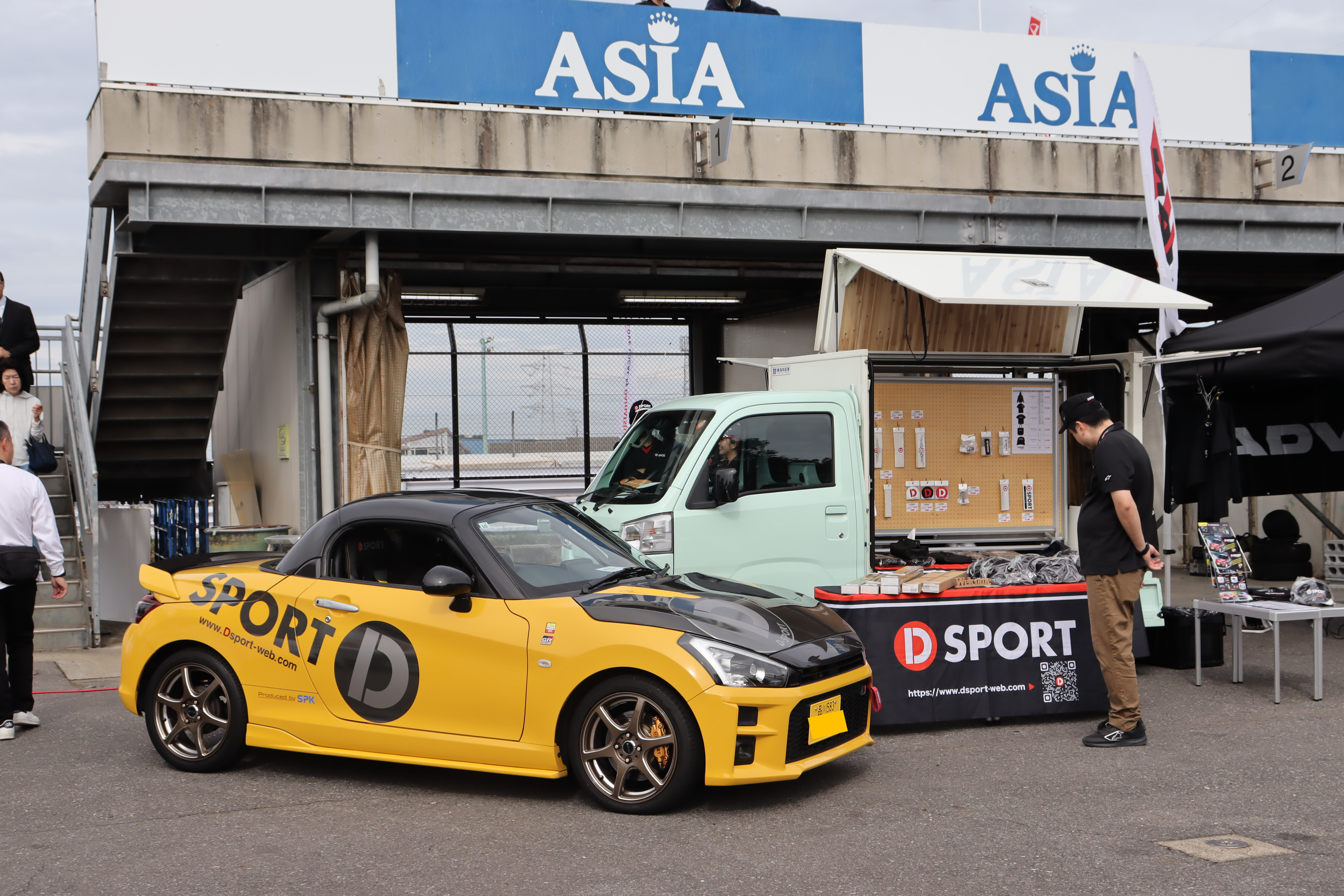 Ⅾ－SPORTS様もブースを出していただきSPK様、JAF様