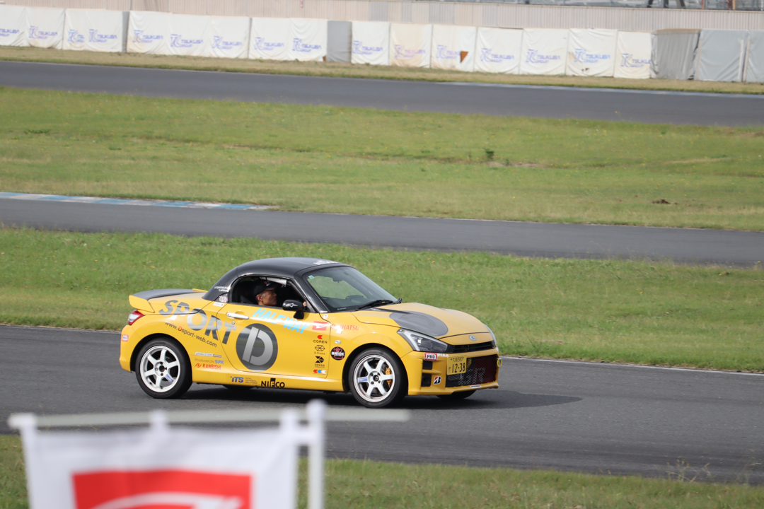 殿村さんも笑顔で走行中「かっこいいです」