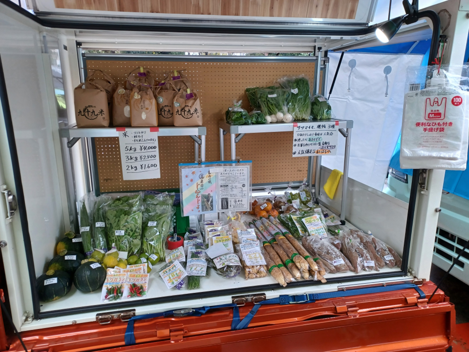 清和のトラック市様には沢山の野菜を用意していただきました