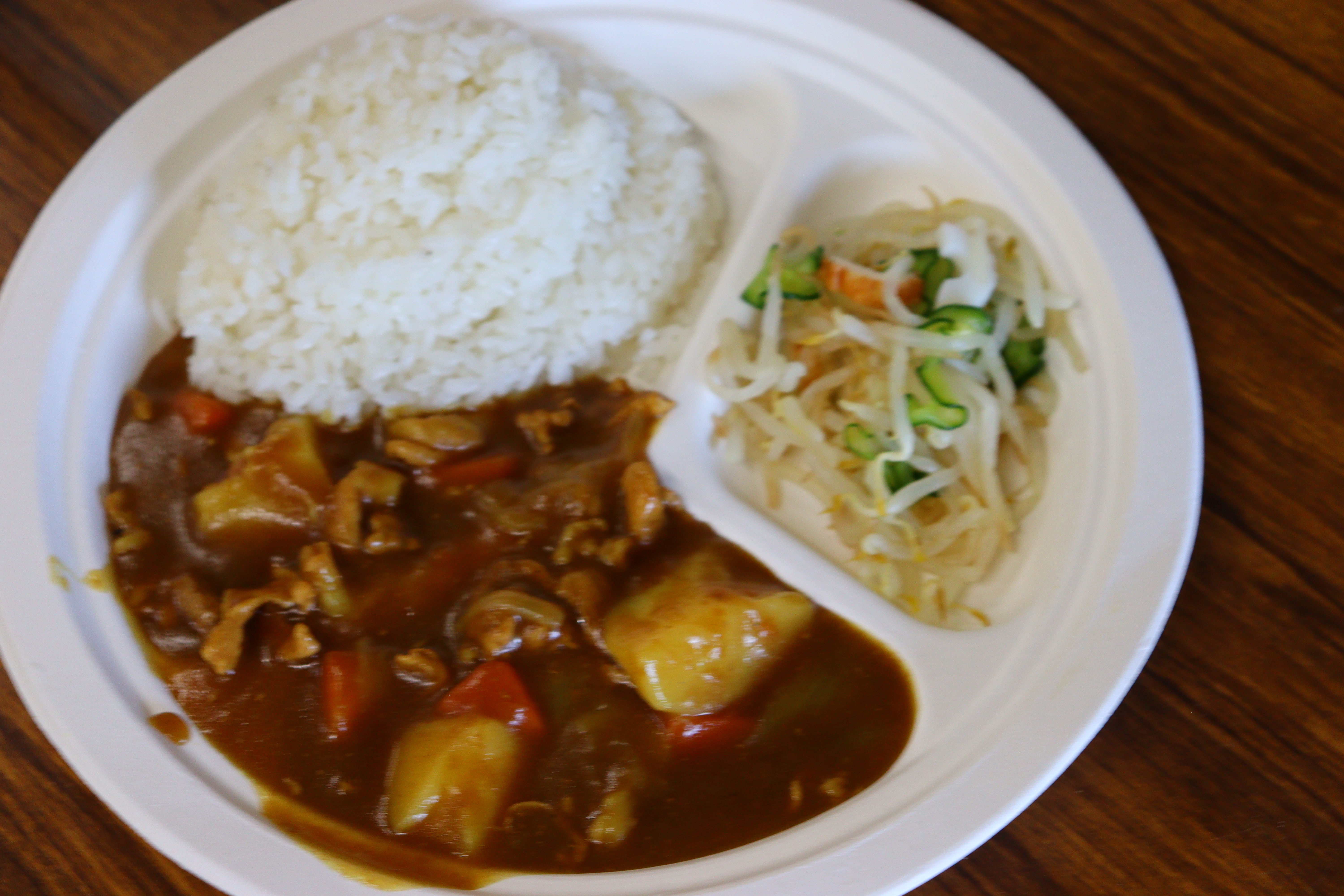 棚田米で出来た「棚田カレー」お米が3段に