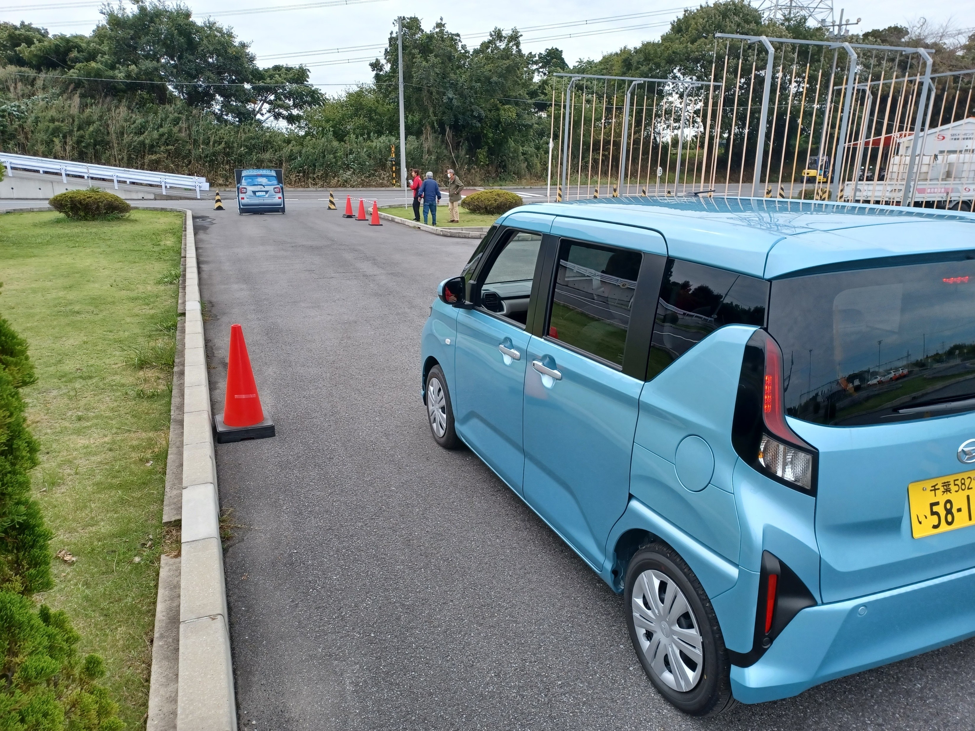 スマアシ体感では、スタッフの助手席に乗っていただきました