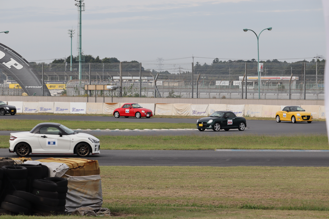 コペンばかりが、筑波のサーキットを埋めていきます