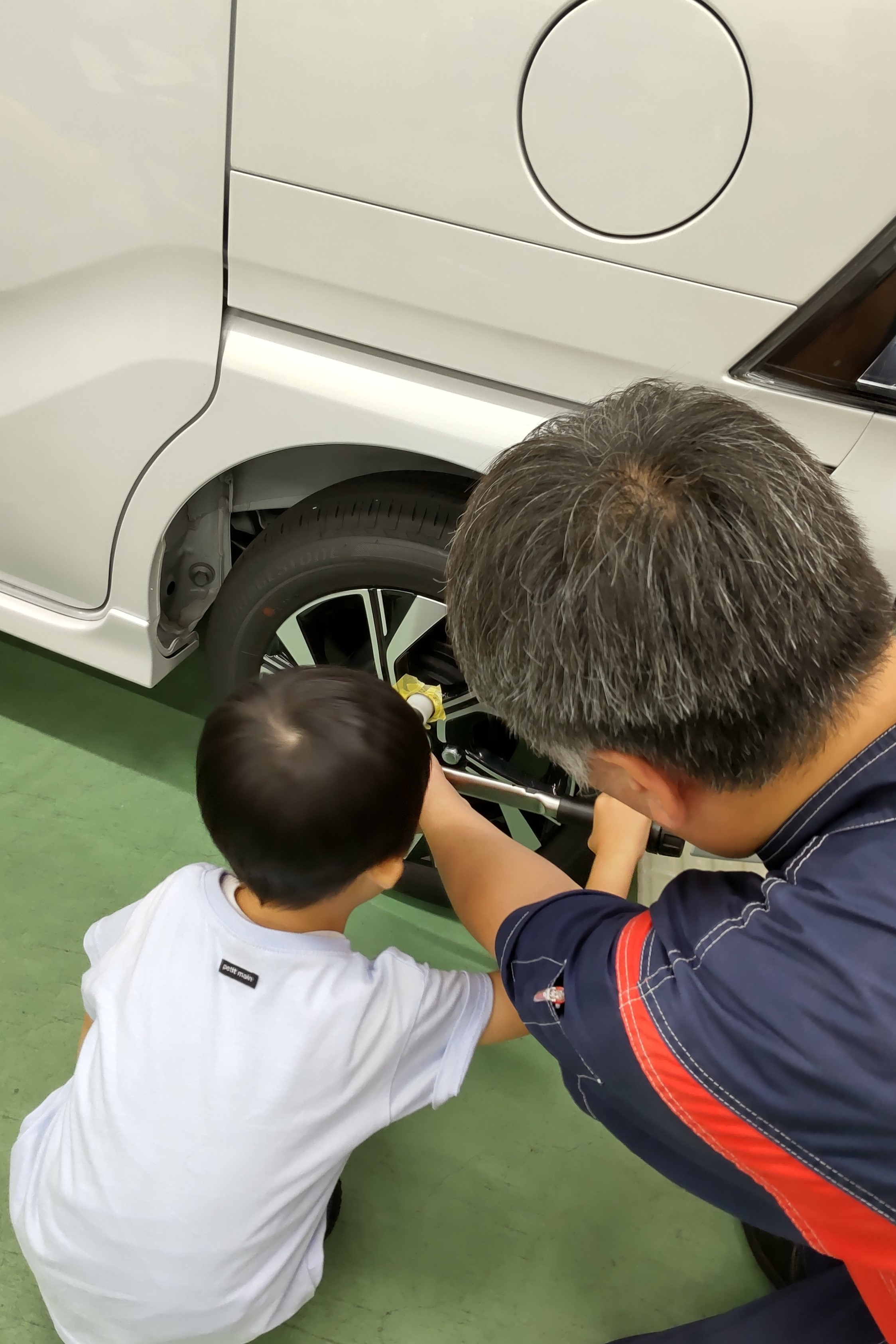 インパクトドライバーでボルトをしめよう！