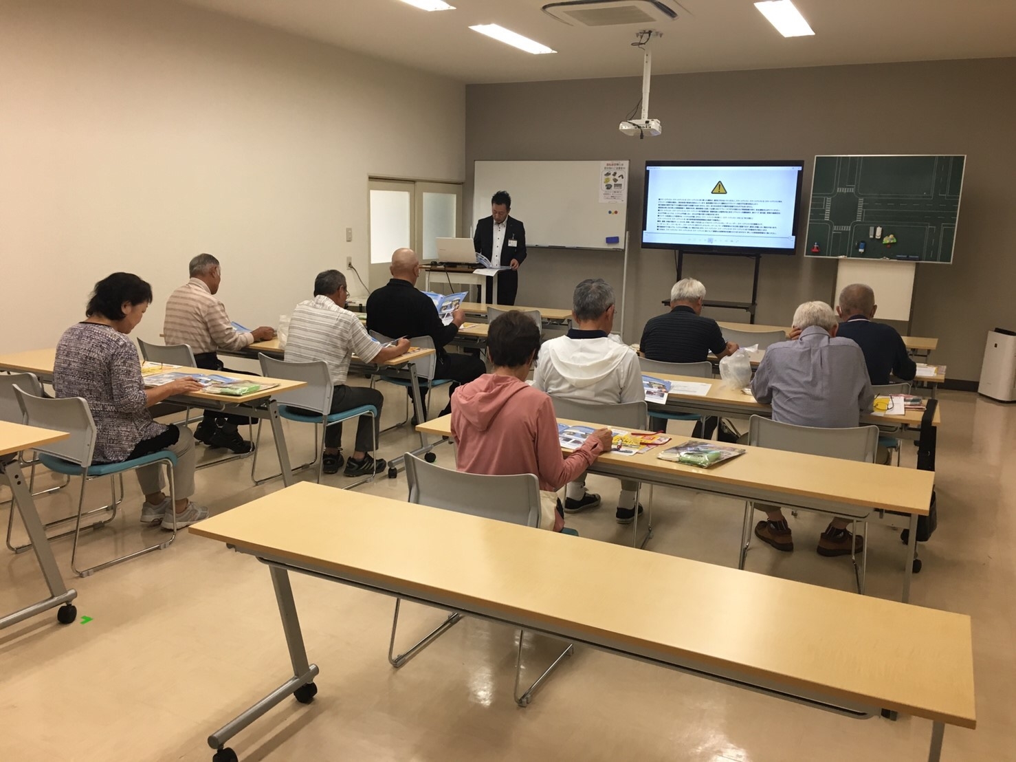 シルバードライバーズスクール In 香住自動車教習所 Light You Up アクション ダイハツ工業株式会社