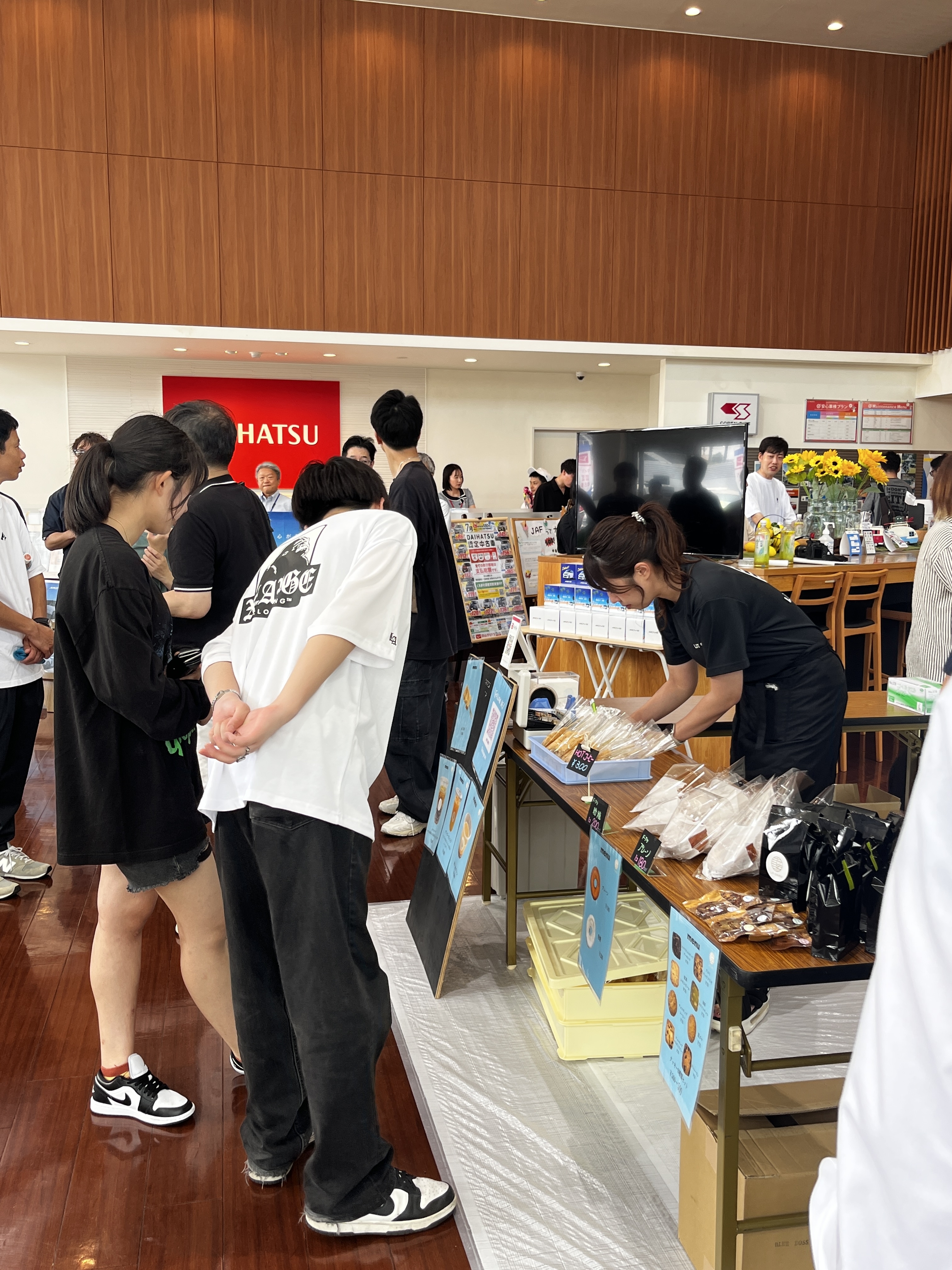 串わらびやドーナッツが売れ筋