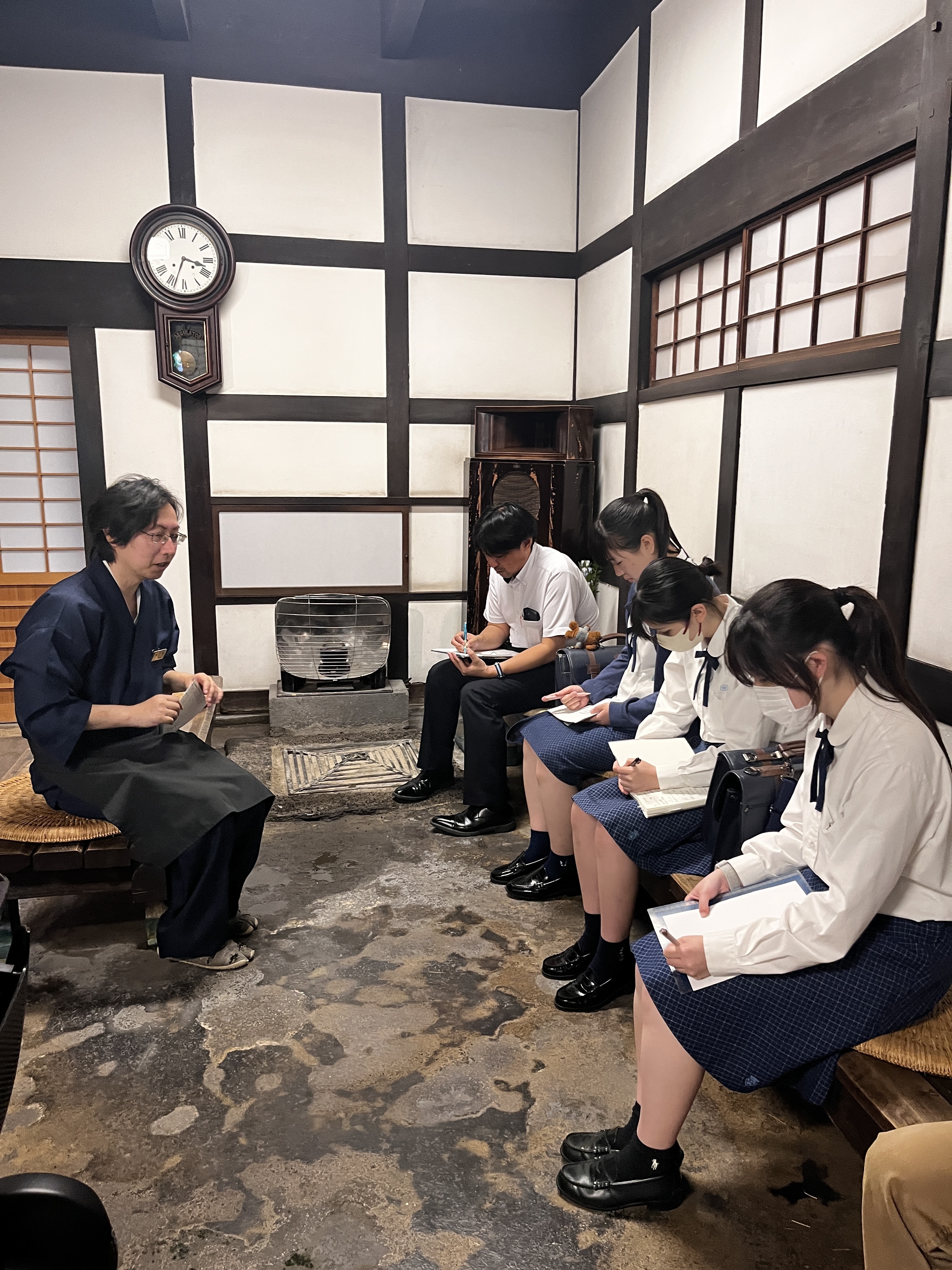 広い土間でお話を伺いました