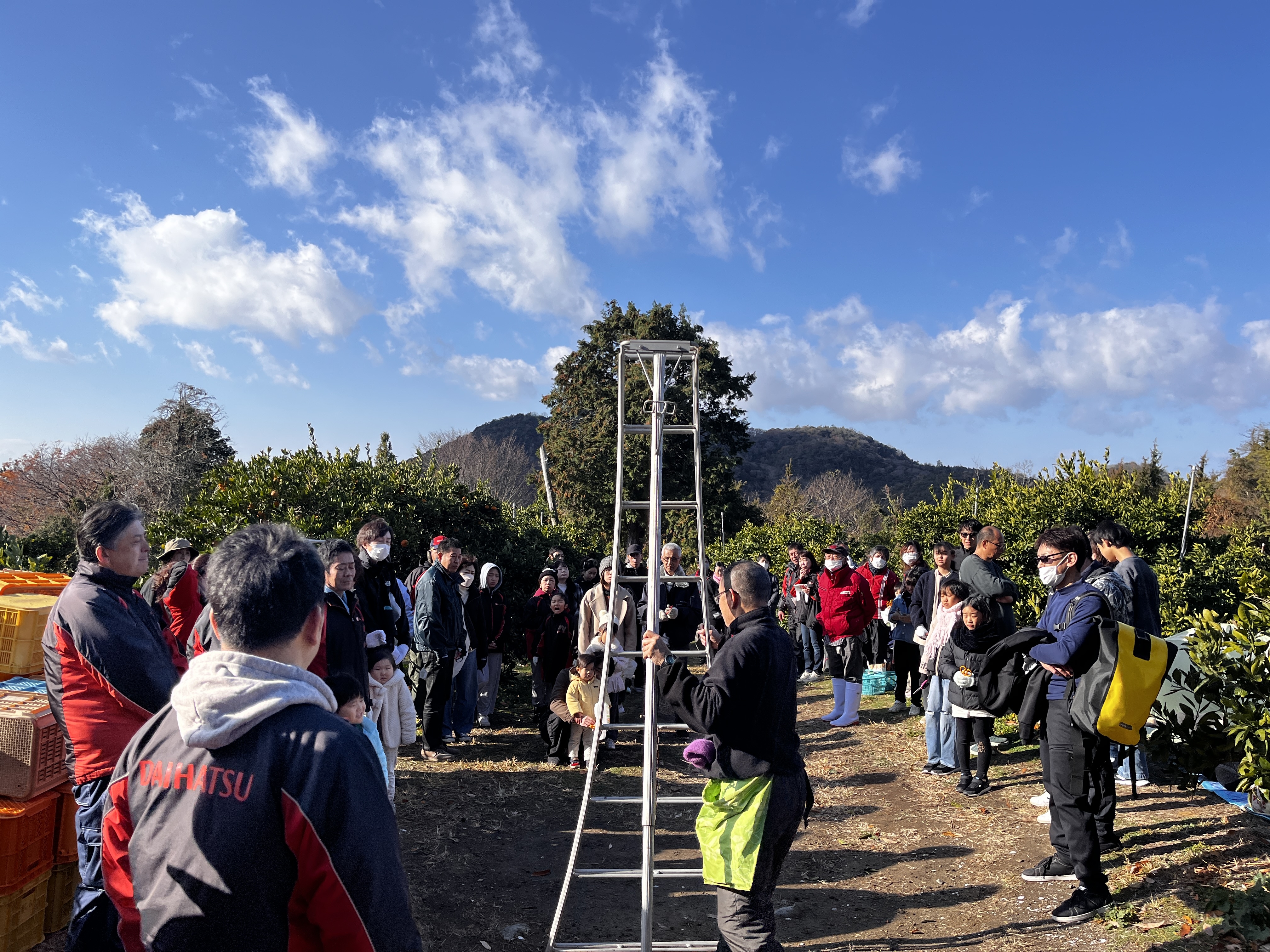 脚立は使い方注意しないと危険ですよ