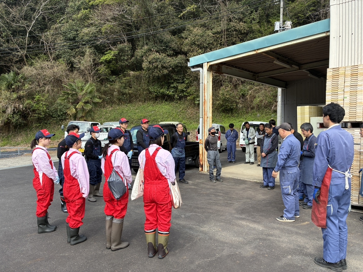 最初の挨拶。3年目ともなると見知ったお顔もあります！