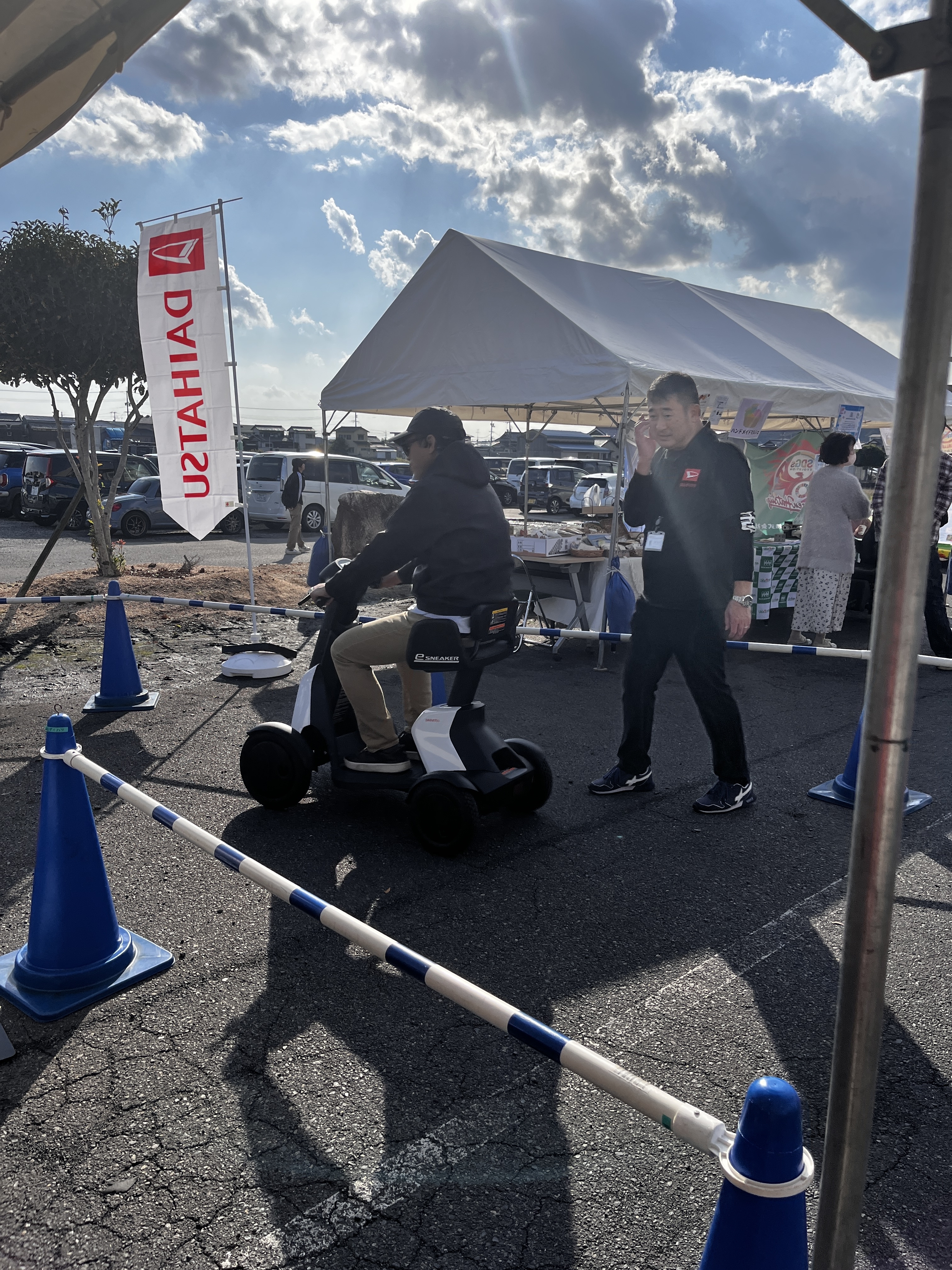 ご両親にとカタログを持って帰られました