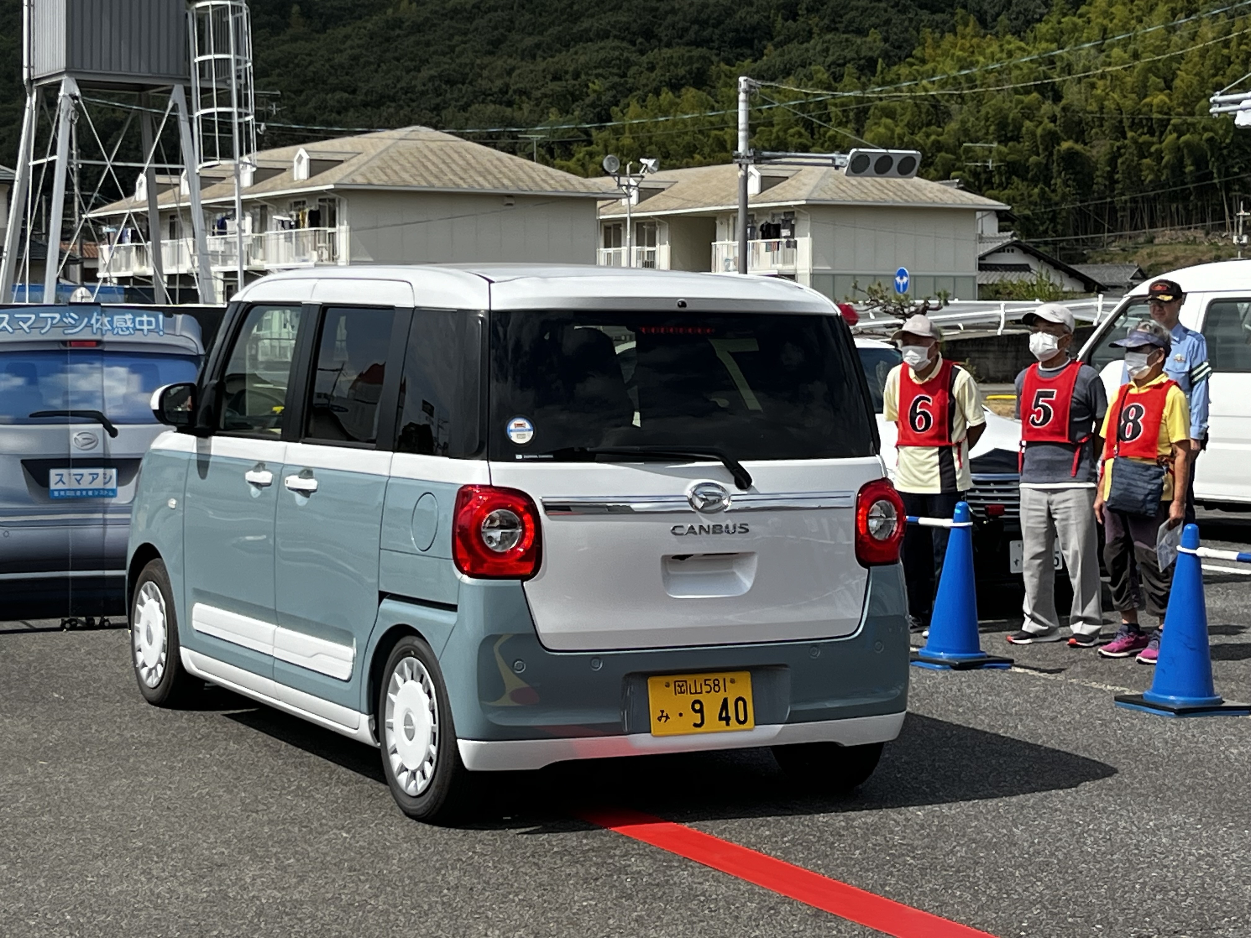 横から見てもらって悲鳴も上がっていました