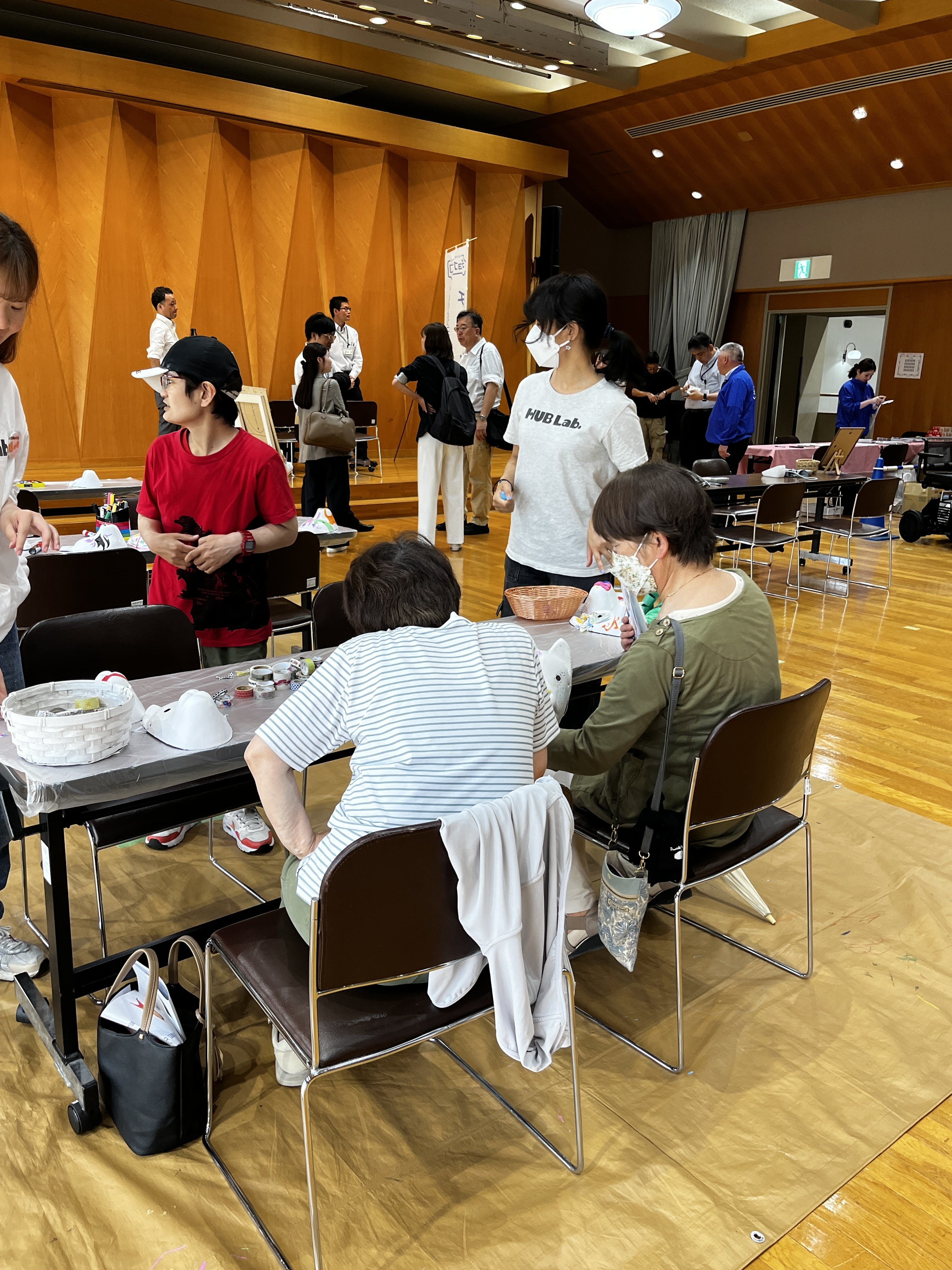 狐のお面つくりは、凝り出したら止まりません（笑）