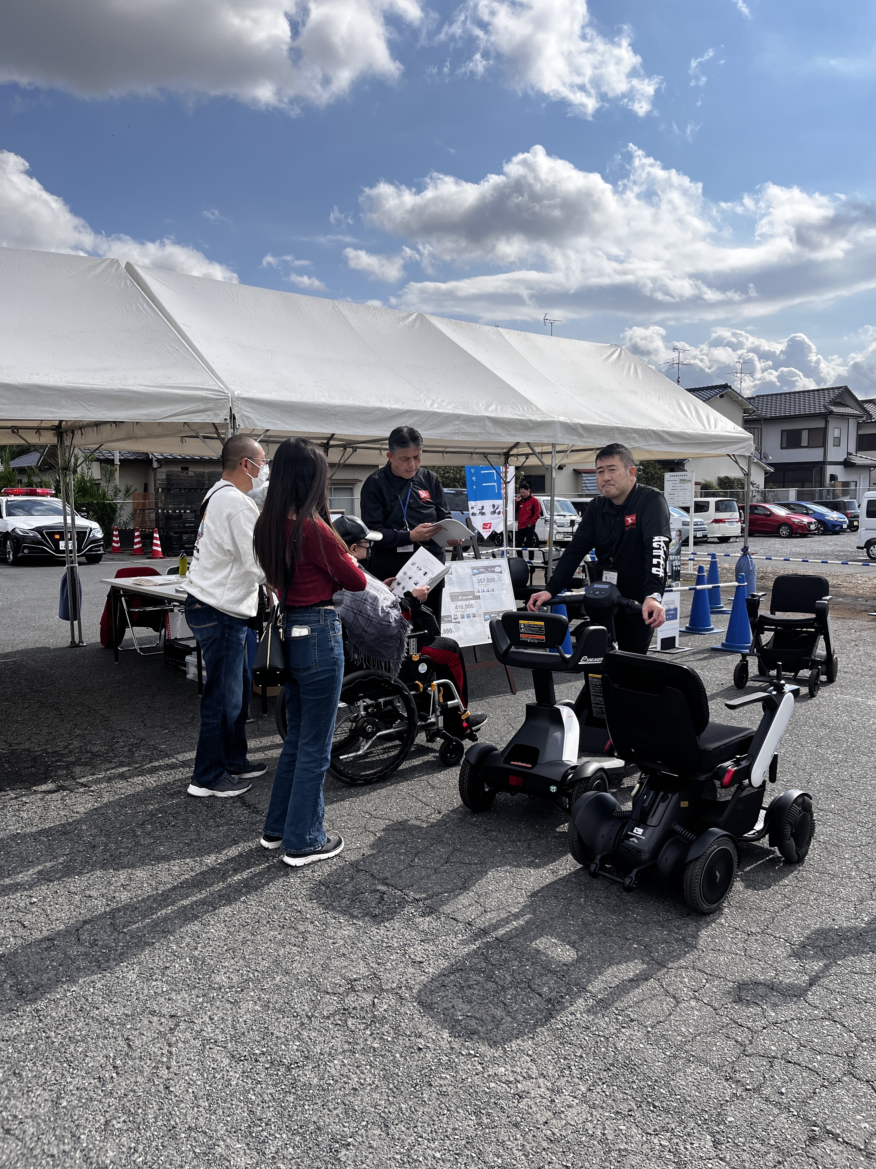 車椅子から電動車いすに変わると、行動範囲が広がりますね