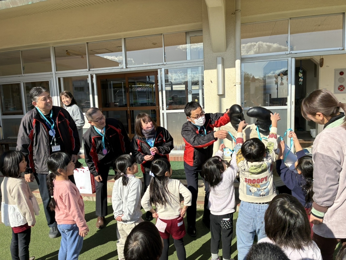 カクシカ君の角に掛けてます。届かない・・